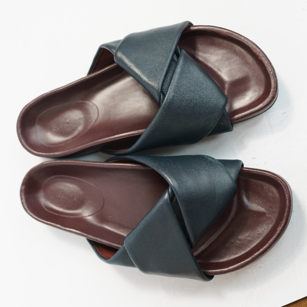 CELINE Twist Leather Mules | Slide Sandals | Black | 38 / 8.5 - Picture 6 of 10